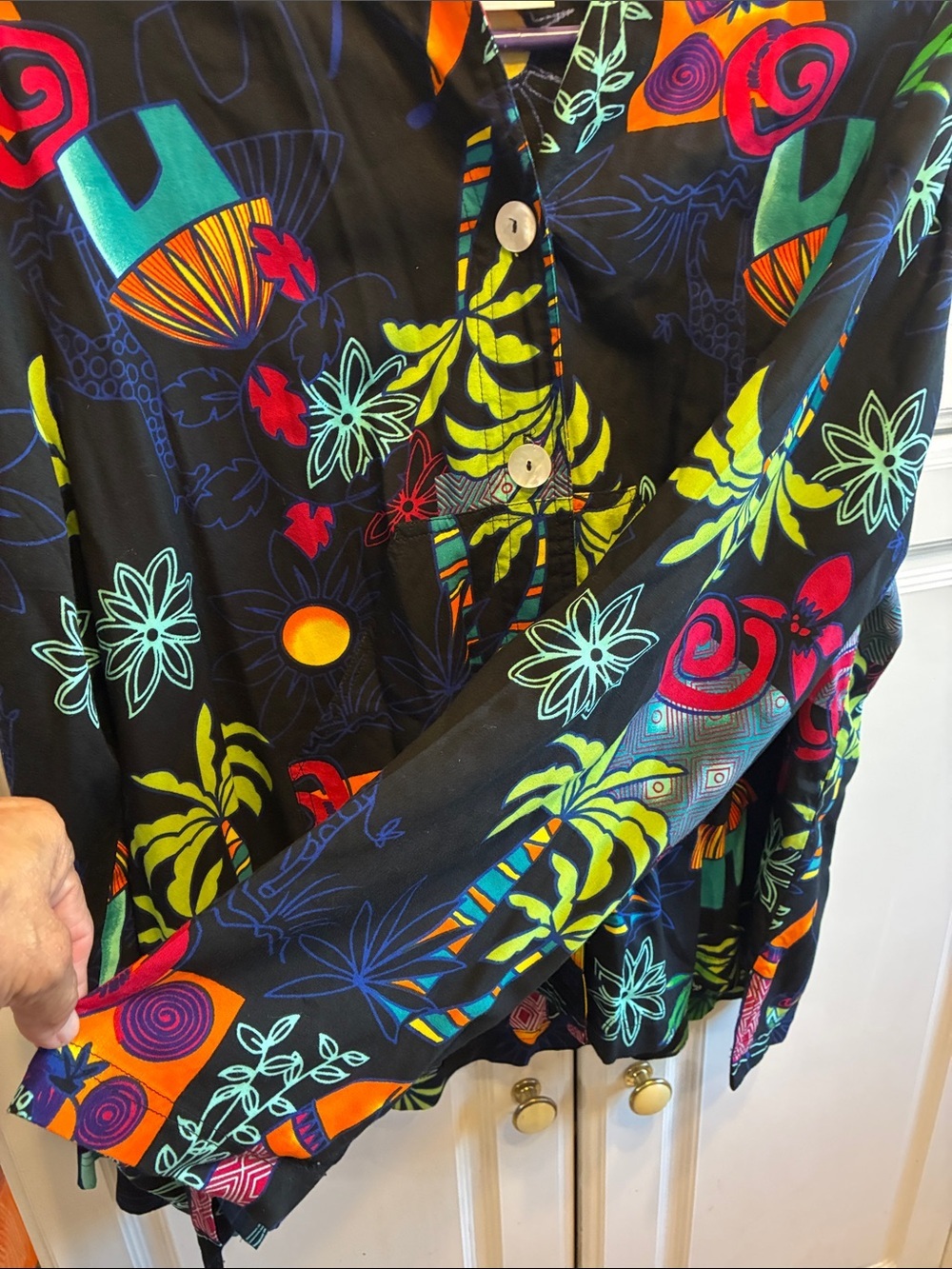 Paradiso Tropical Hoodie Button-Up Shirt - Black with Neon Floral Print, size: L - Picture 3 of 12